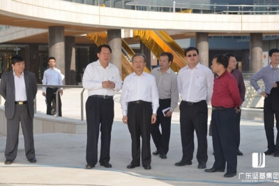 國務院國資委原副主任黃淑和一行考察河源市商業中心